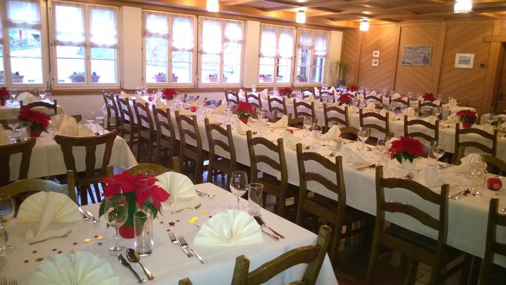 Gasthaus Zum Ochsen Neuhaus ภายนอก รูปภาพ