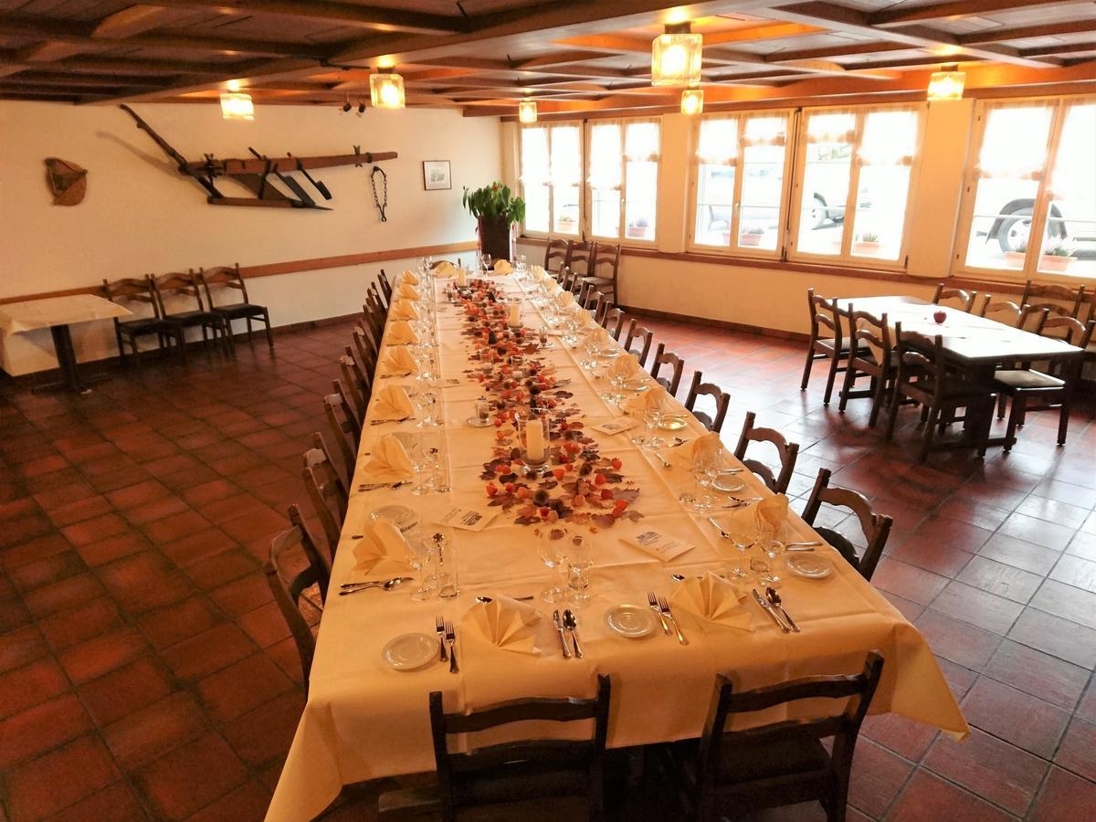 Gasthaus Zum Ochsen Neuhaus ภายนอก รูปภาพ